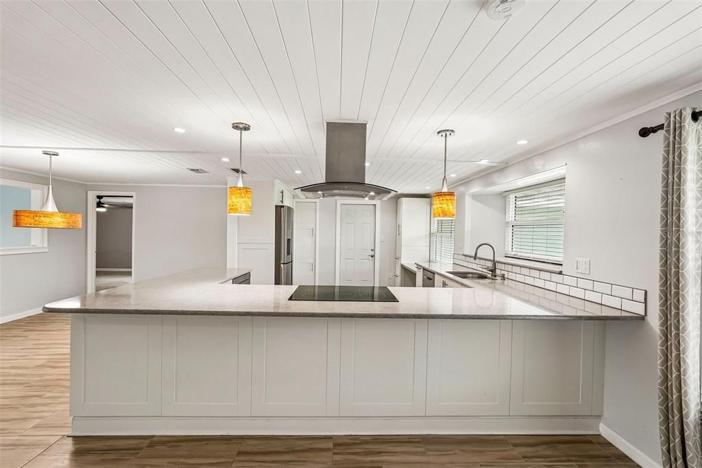 For Sale: $650,000 (3 beds, 2 baths, 2008 Square Feet)
