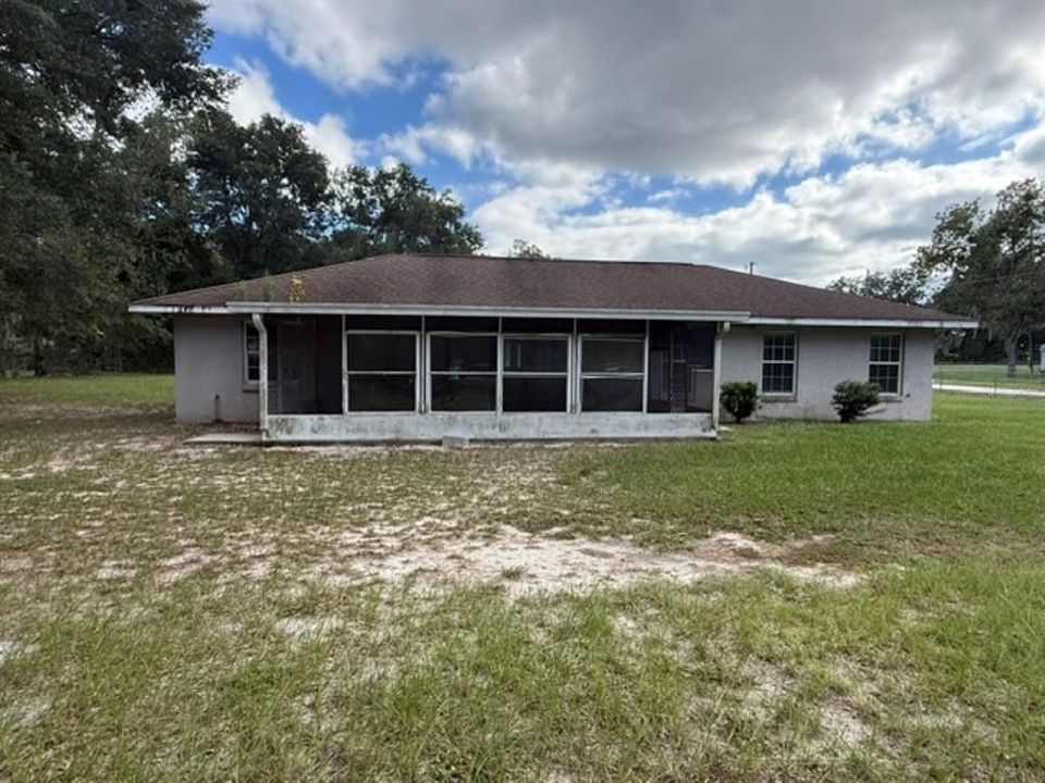 For Sale: $160,000 (3 beds, 2 baths, 1689 Square Feet)