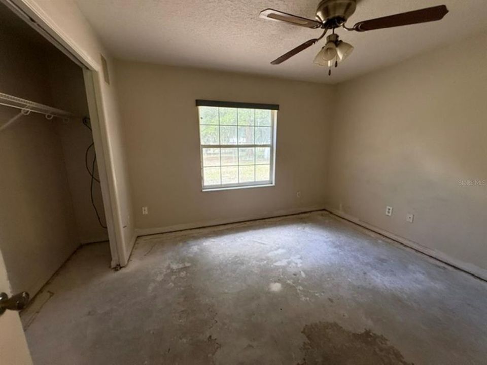 For Sale: $160,000 (3 beds, 2 baths, 1689 Square Feet)