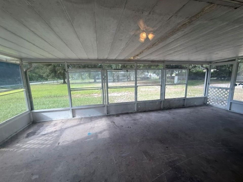 For Sale: $160,000 (3 beds, 2 baths, 1689 Square Feet)