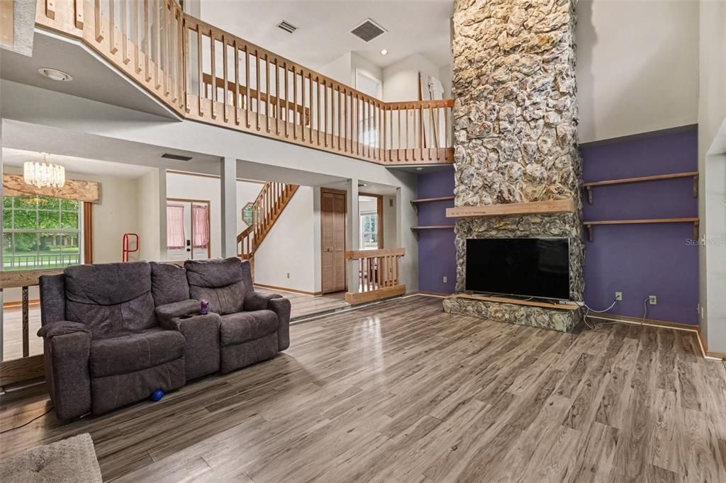 For Sale: $700,000 (3 beds, 3 baths, 2688 Square Feet)