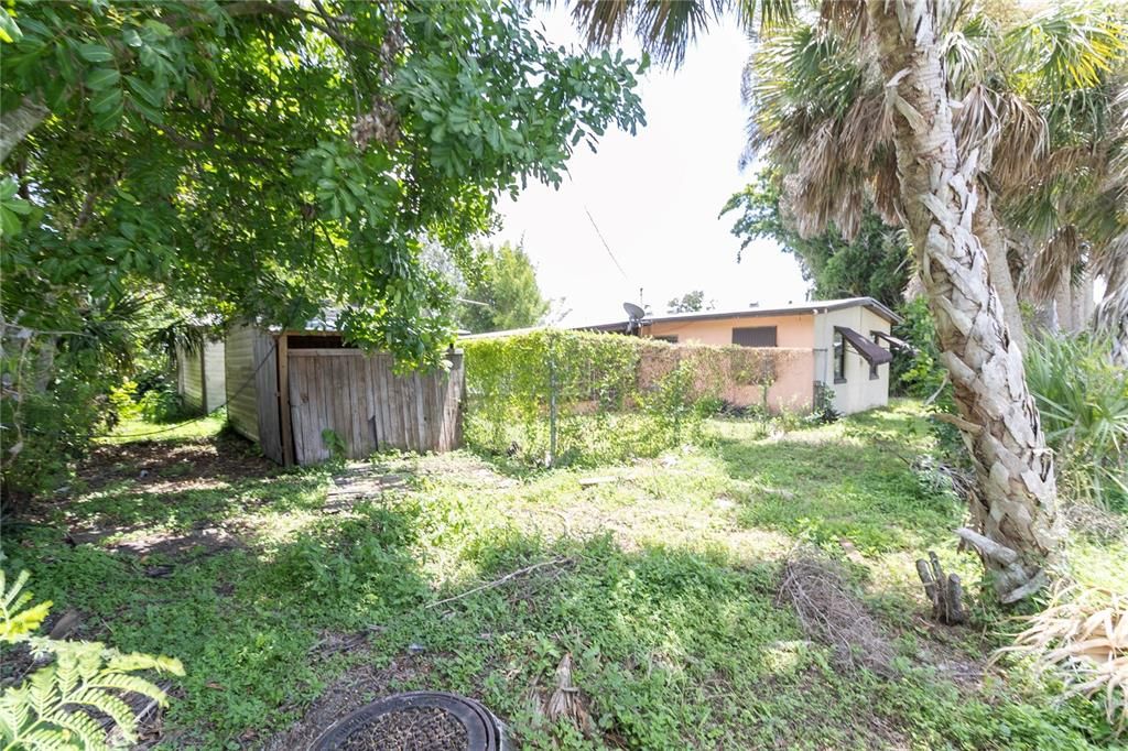 For Sale: $125,000 (2 beds, 1 baths, 682 Square Feet)