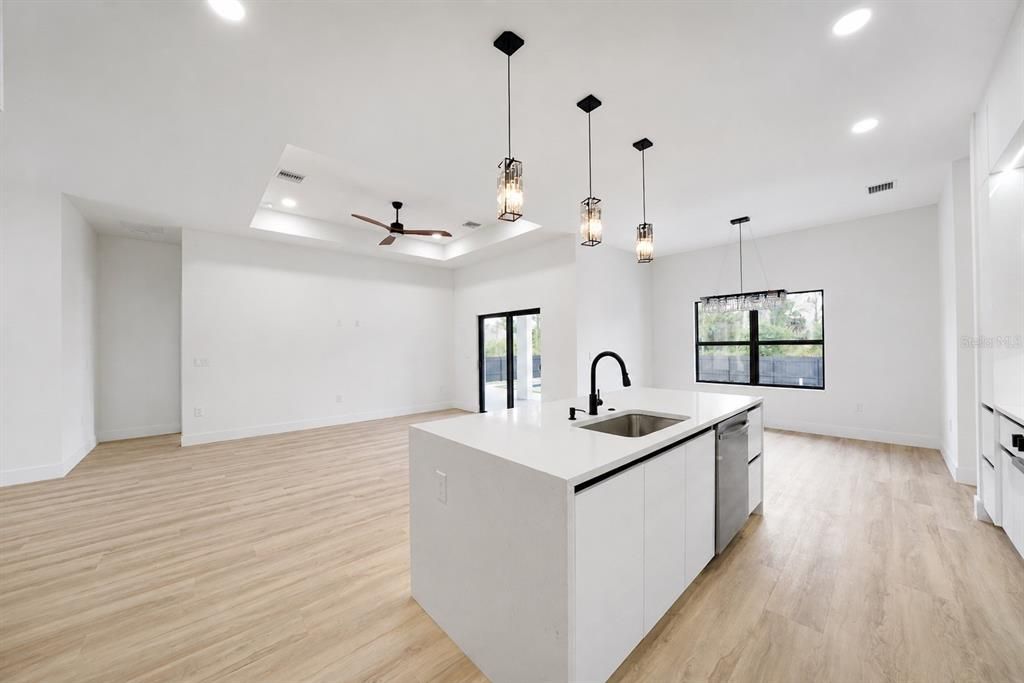 For Sale: $469,000 (3 beds, 2 baths, 1741 Square Feet)