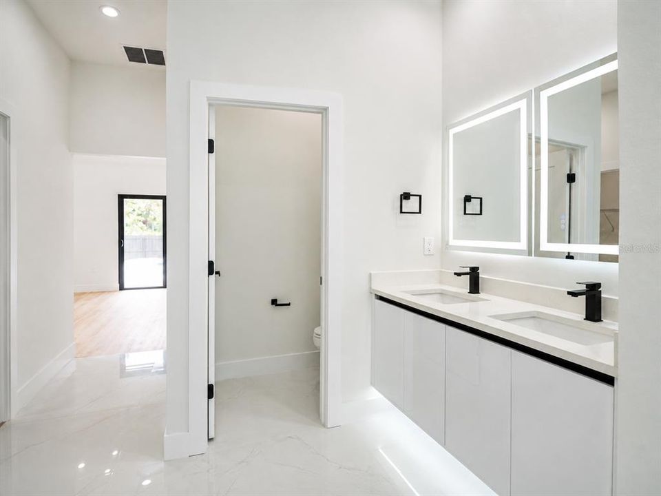 For Sale: $469,000 (3 beds, 2 baths, 1741 Square Feet)