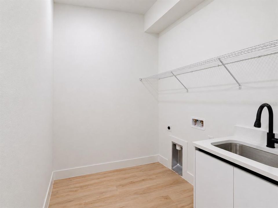 For Sale: $469,000 (3 beds, 2 baths, 1741 Square Feet)