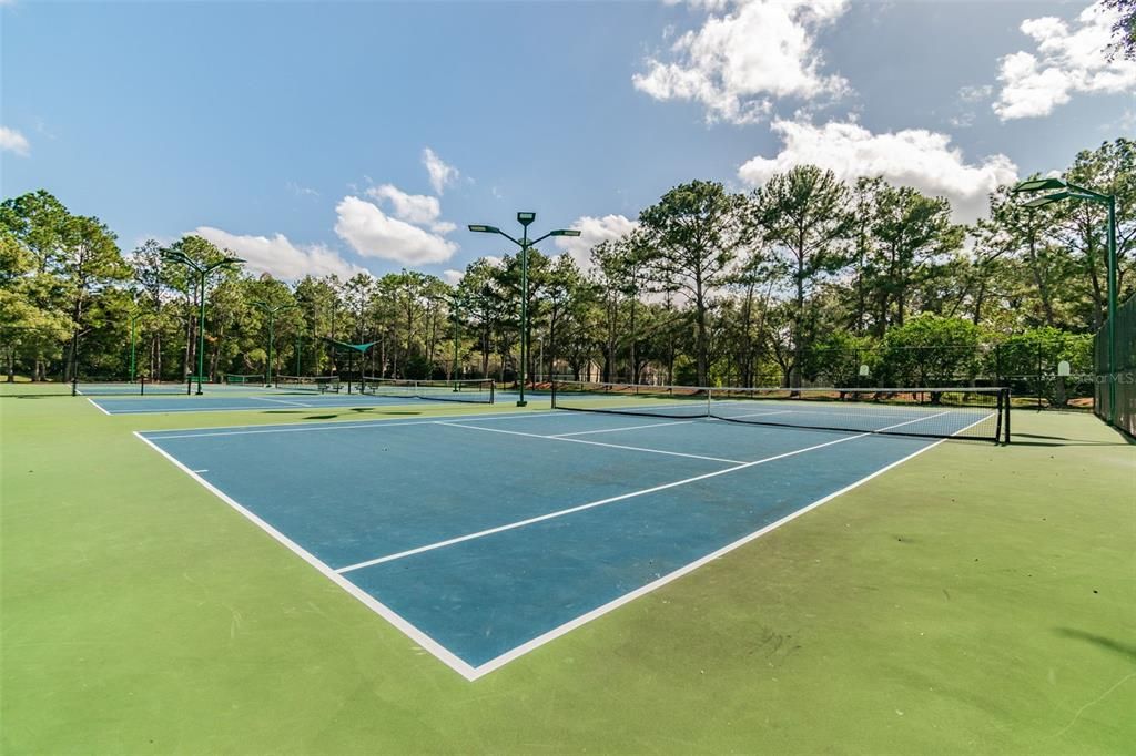 For Rent: $1,450 (1 beds, 1 baths, 700 Square Feet)