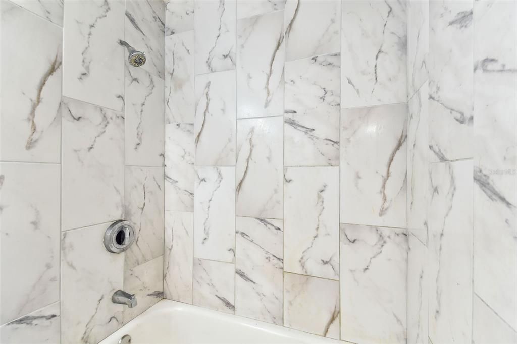 For Rent: $1,450 (1 beds, 1 baths, 700 Square Feet)
