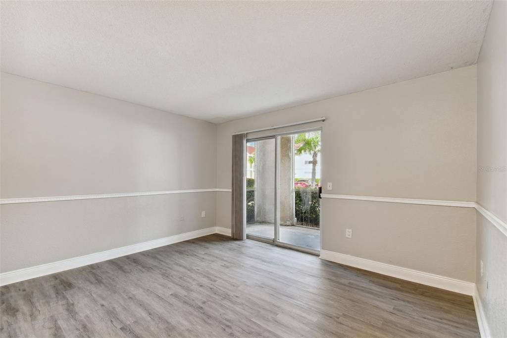 For Rent: $1,450 (1 beds, 1 baths, 700 Square Feet)