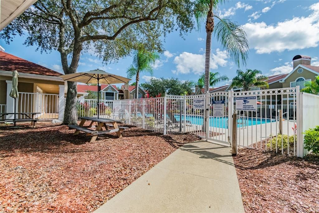 For Rent: $1,450 (1 beds, 1 baths, 700 Square Feet)