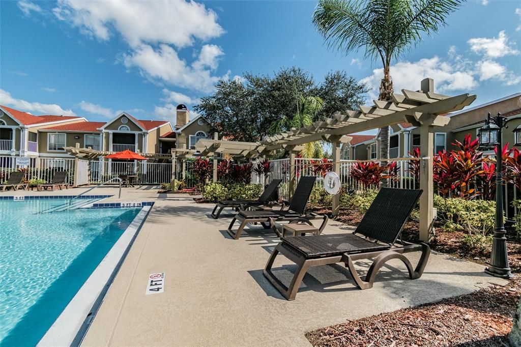 For Rent: $1,450 (1 beds, 1 baths, 700 Square Feet)