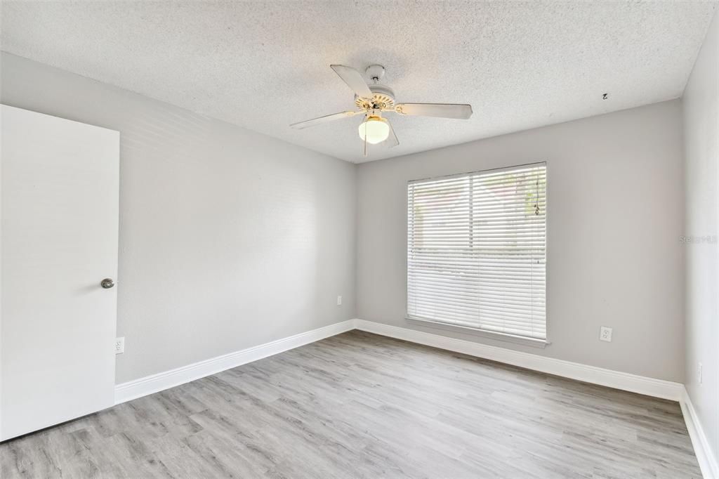 For Rent: $1,450 (1 beds, 1 baths, 700 Square Feet)