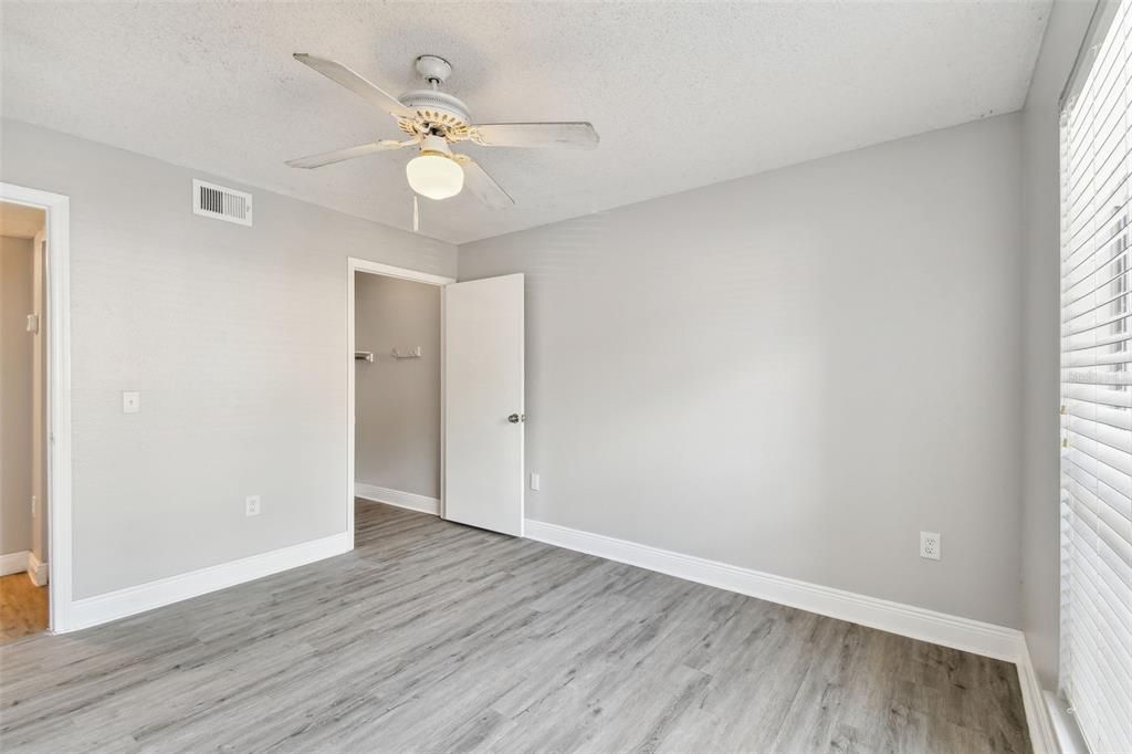 For Rent: $1,450 (1 beds, 1 baths, 700 Square Feet)