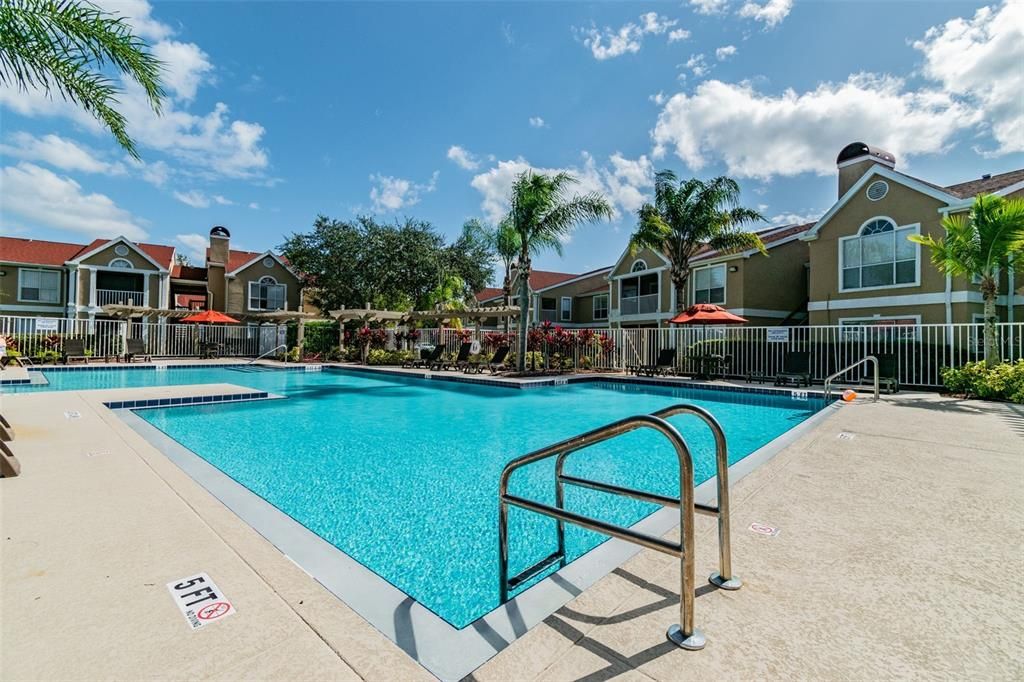 For Rent: $1,450 (1 beds, 1 baths, 700 Square Feet)