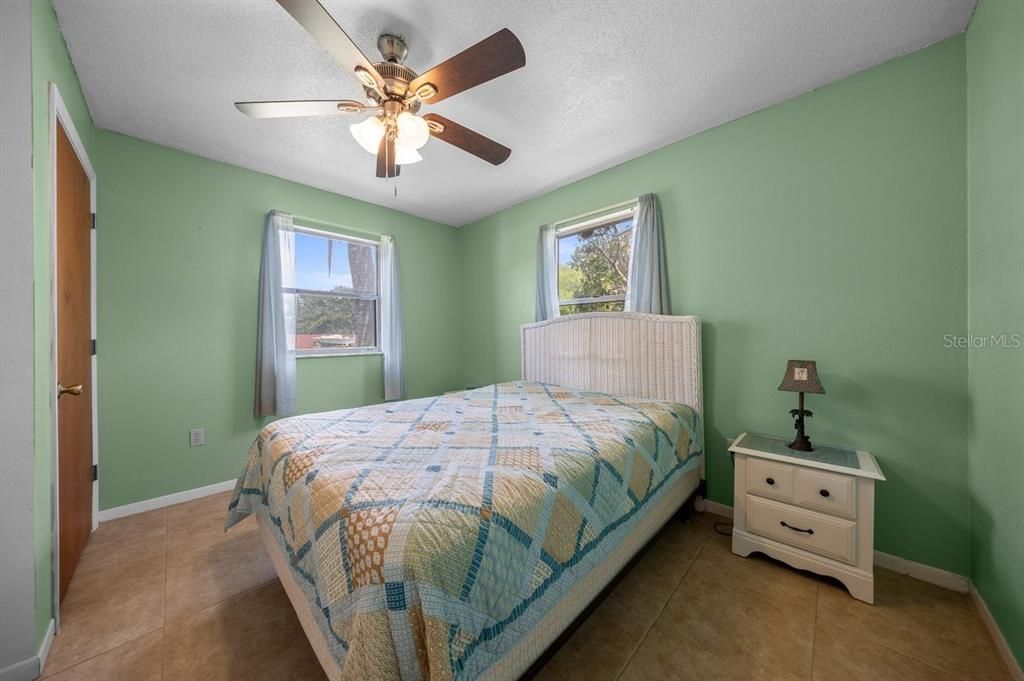 For Sale: $339,000 (5 beds, 2 baths, 2504 Square Feet)