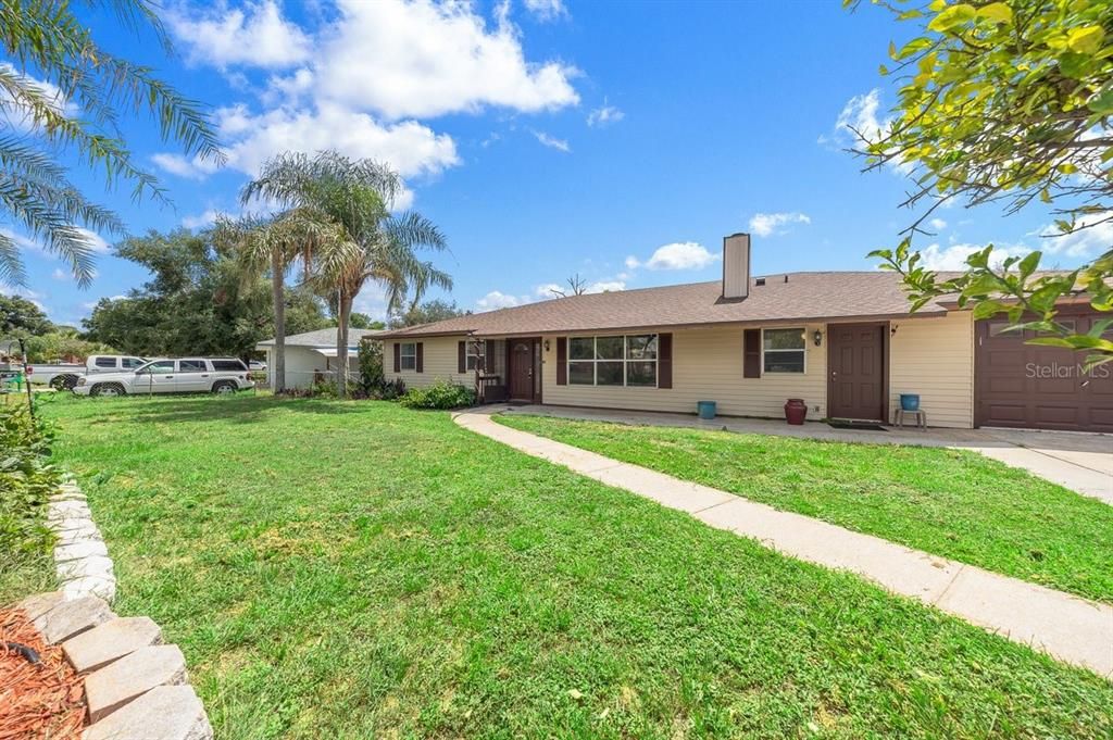 For Sale: $339,000 (5 beds, 2 baths, 2504 Square Feet)