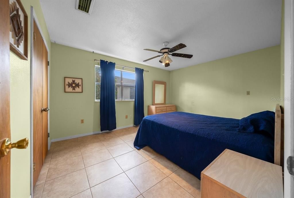 For Sale: $339,000 (5 beds, 2 baths, 2504 Square Feet)