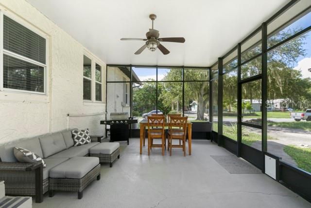For Sale: $350,000 (3 beds, 1 baths, 1260 Square Feet)