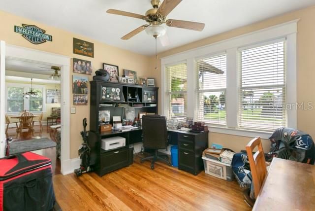 For Sale: $350,000 (3 beds, 1 baths, 1260 Square Feet)