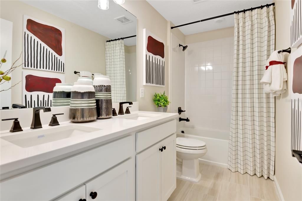 For Sale: $539,999 (5 beds, 3 baths, 3037 Square Feet)