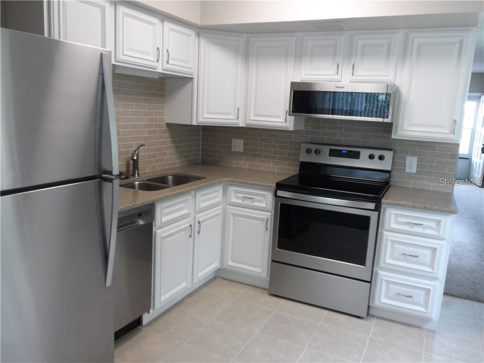 For Rent: $1,595 (2 beds, 2 baths, 1100 Square Feet)