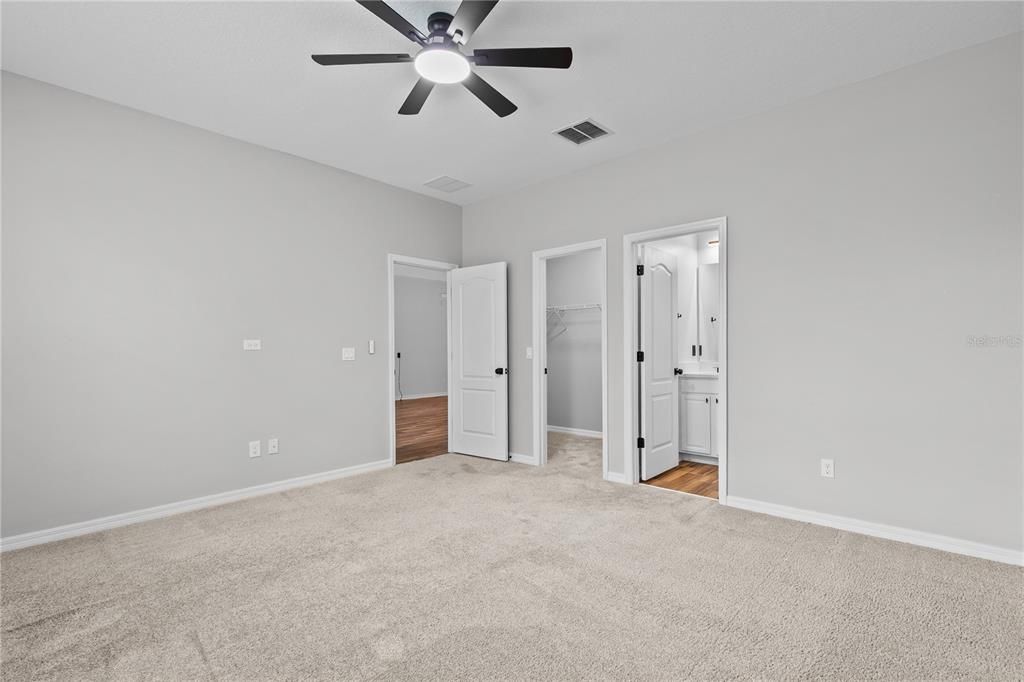 For Sale: $839,900 (4 beds, 3 baths, 2876 Square Feet)