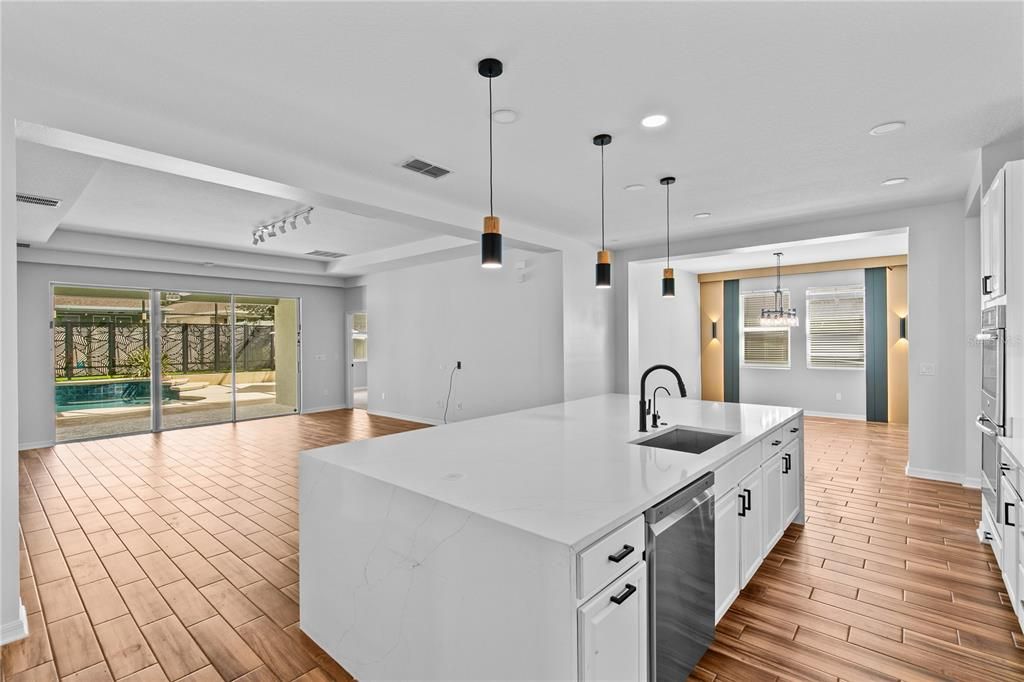 For Sale: $839,900 (4 beds, 3 baths, 2876 Square Feet)