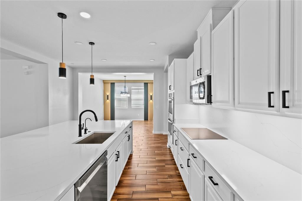 For Sale: $839,900 (4 beds, 3 baths, 2876 Square Feet)