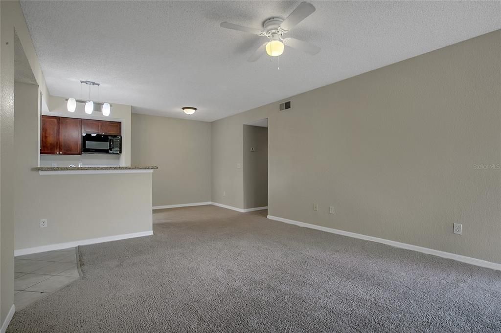 В аренду: $1,595 (2 спален, 2 ванн, 988 Квадратных фут)