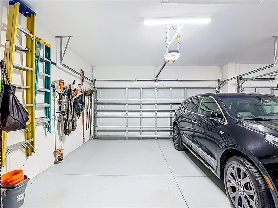 For Sale: $575,000 (3 beds, 2 baths, 1923 Square Feet)