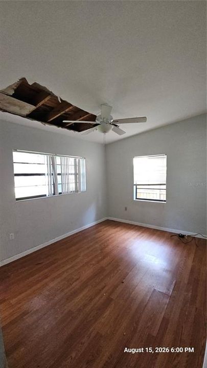 For Sale: $179,900 (4 beds, 2 baths, 1320 Square Feet)