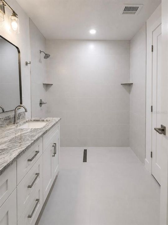 For Rent: $2,400 (4 beds, 3 baths, 1706 Square Feet)