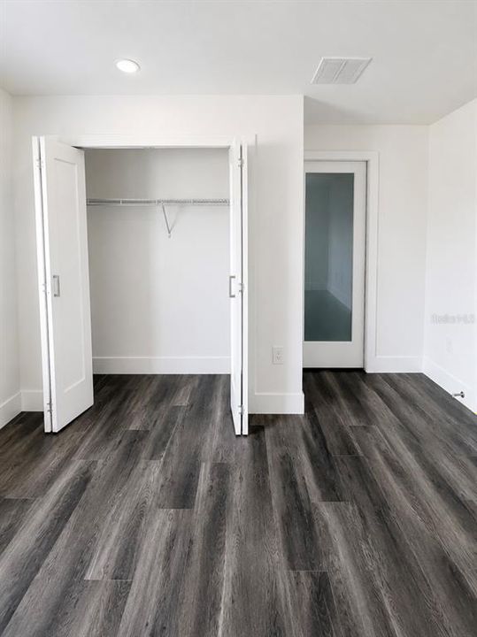 For Rent: $2,400 (4 beds, 3 baths, 1706 Square Feet)