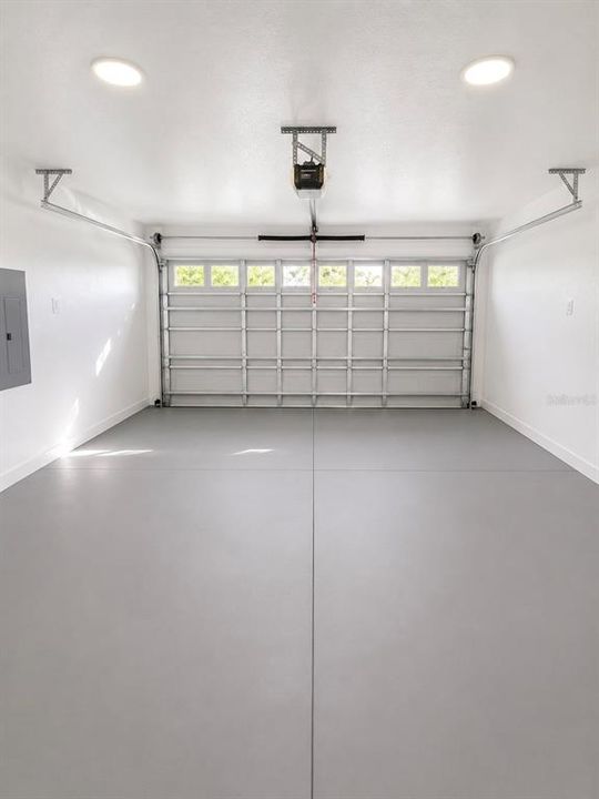 For Rent: $2,400 (4 beds, 3 baths, 1706 Square Feet)