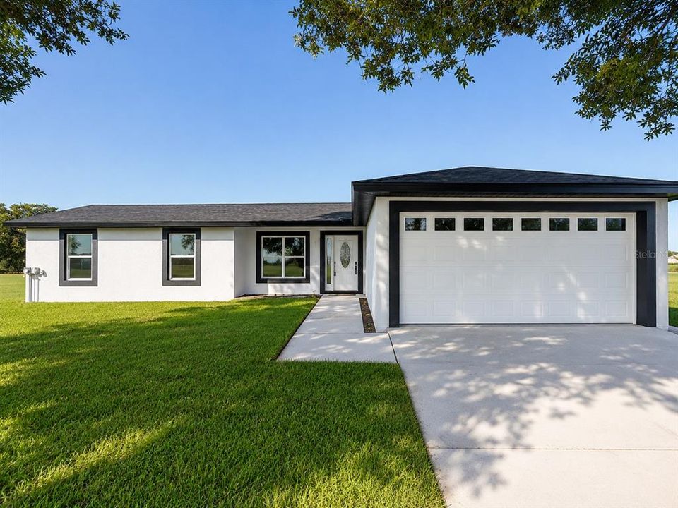 For Rent: $2,400 (4 beds, 3 baths, 1706 Square Feet)