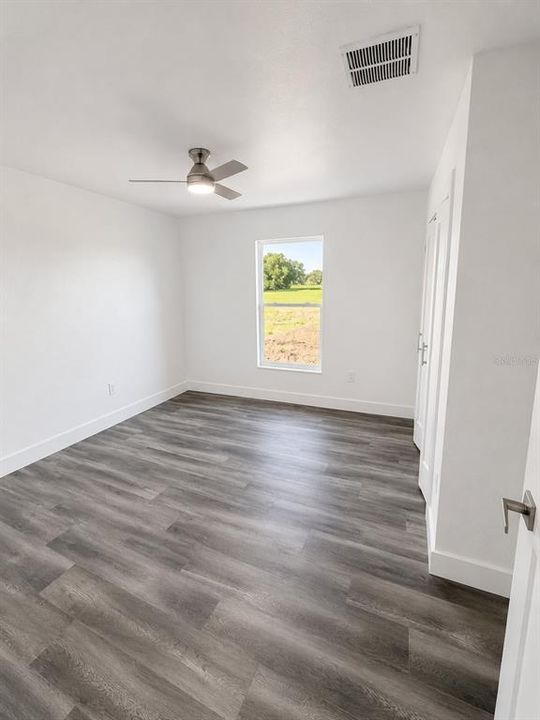 For Rent: $2,400 (4 beds, 3 baths, 1706 Square Feet)