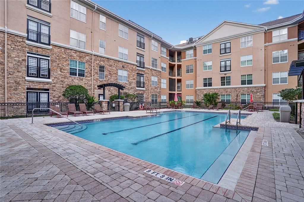 For Sale: $184,900 (1 beds, 1 baths, 800 Square Feet)
