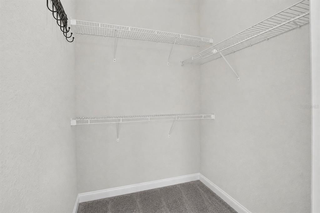 For Sale: $184,900 (1 beds, 1 baths, 800 Square Feet)