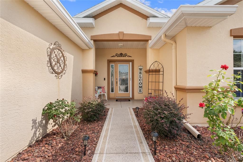 For Sale: $324,999 (3 beds, 2 baths, 1720 Square Feet)
