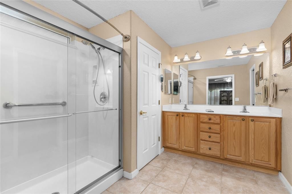 For Sale: $324,999 (3 beds, 2 baths, 1720 Square Feet)