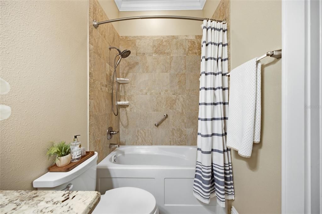 For Sale: $550,000 (3 beds, 2 baths, 1840 Square Feet)