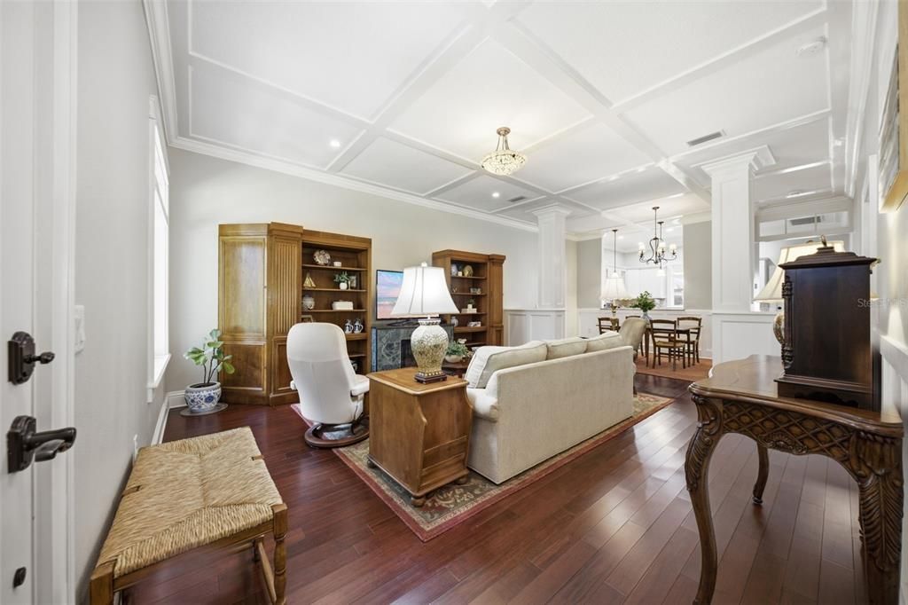 For Sale: $550,000 (3 beds, 2 baths, 1840 Square Feet)