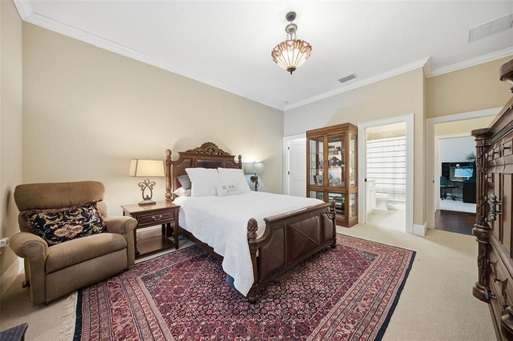 For Sale: $550,000 (3 beds, 2 baths, 1840 Square Feet)