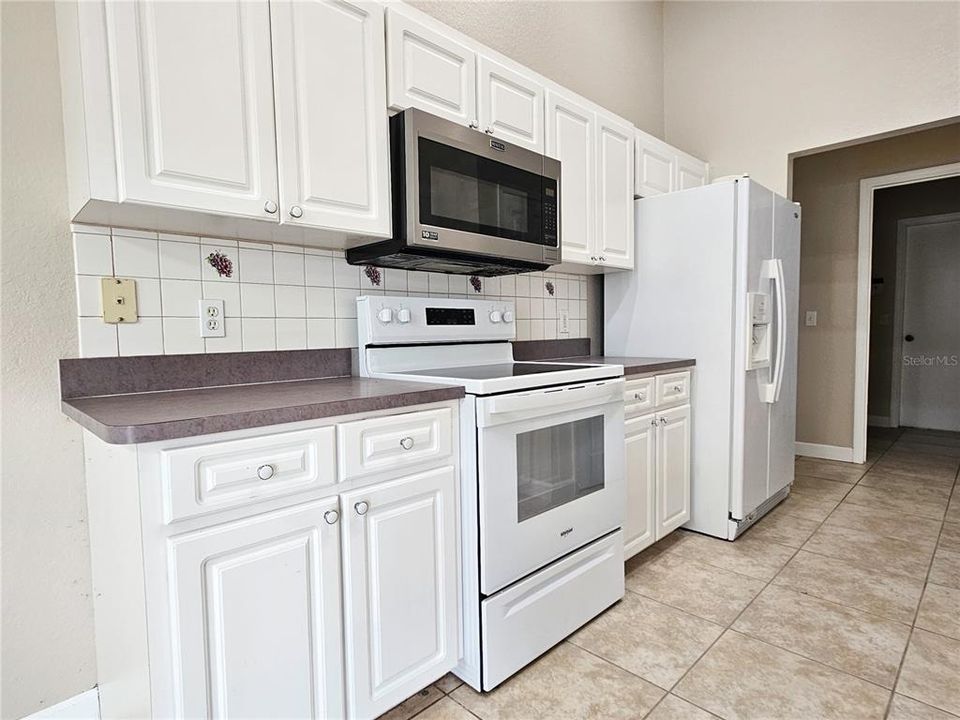 For Rent: $2,000 (4 beds, 2 baths, 1434 Square Feet)