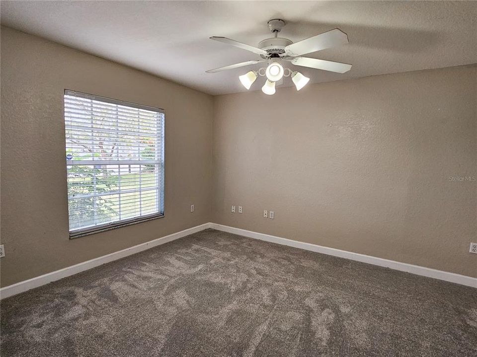 For Rent: $2,000 (4 beds, 2 baths, 1434 Square Feet)