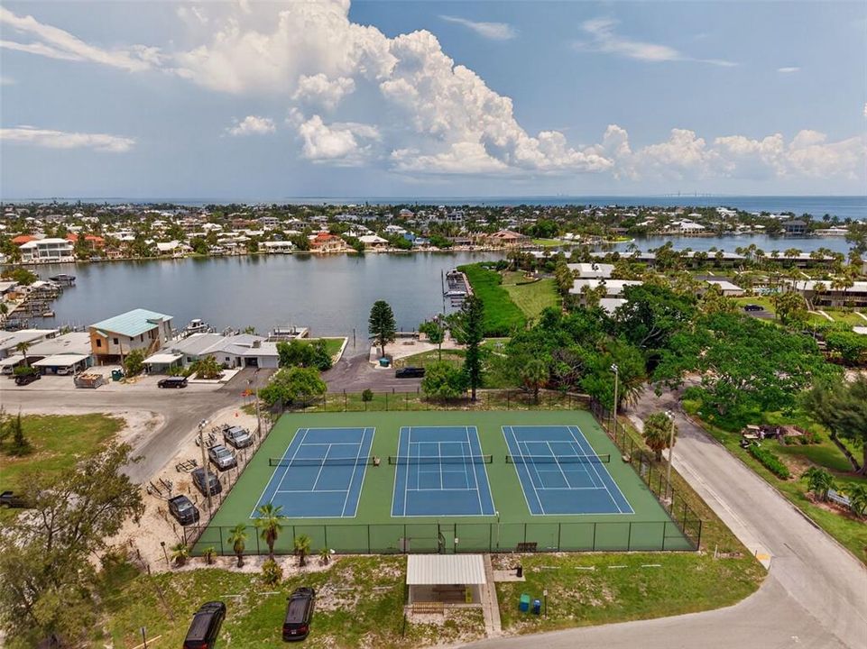 For Sale: $1,100,000 (4 beds, 2 baths, 2223 Square Feet)