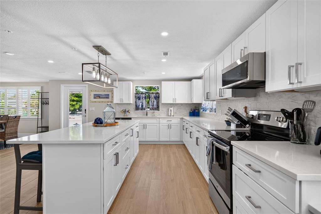 For Sale: $1,100,000 (4 beds, 2 baths, 2223 Square Feet)