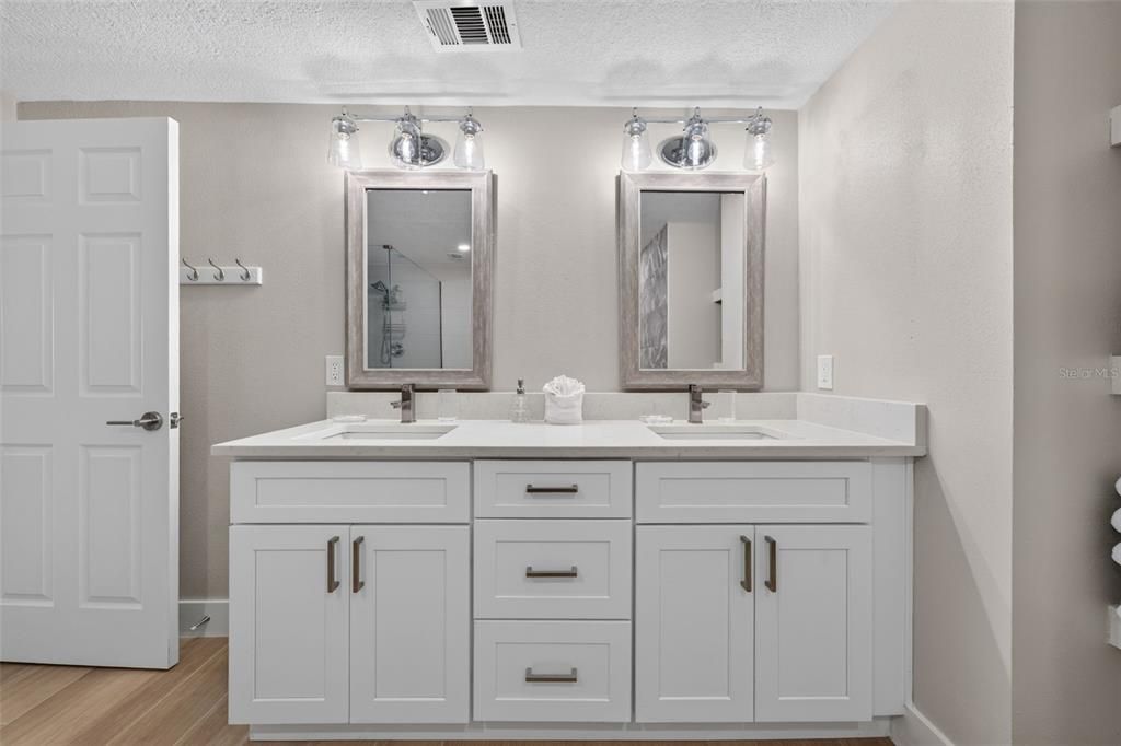 For Sale: $1,100,000 (4 beds, 2 baths, 2223 Square Feet)