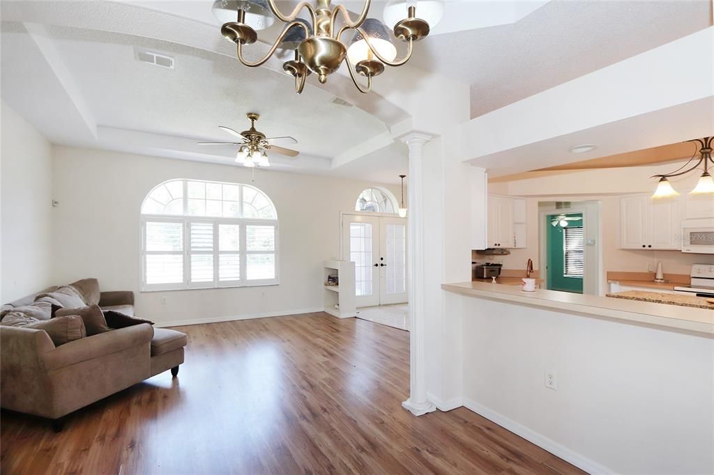 For Sale: $329,000 (3 beds, 2 baths, 1810 Square Feet)