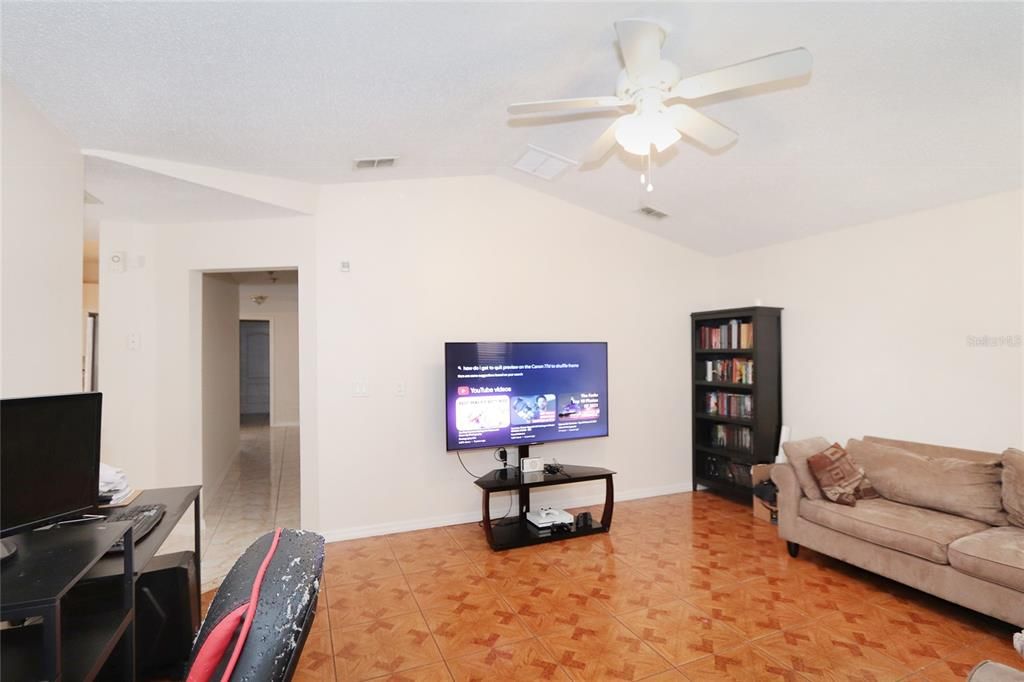 For Sale: $329,000 (3 beds, 2 baths, 1810 Square Feet)