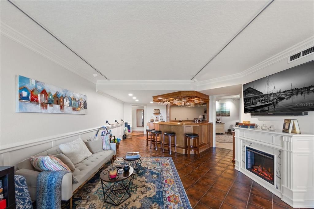For Sale: $850,000 (2 beds, 3 baths, 2985 Square Feet)